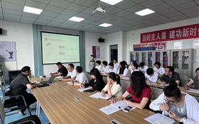 黨委副書記、副校長張開禮到信息技術(shù)學(xué)院為師生講授黨課